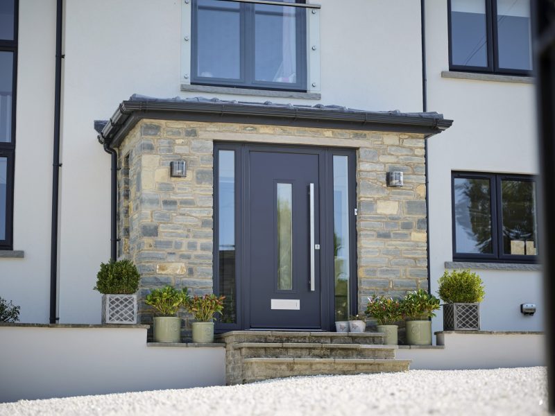 5 Front Door Decoration Ideas to Improve Your Home This Autumn