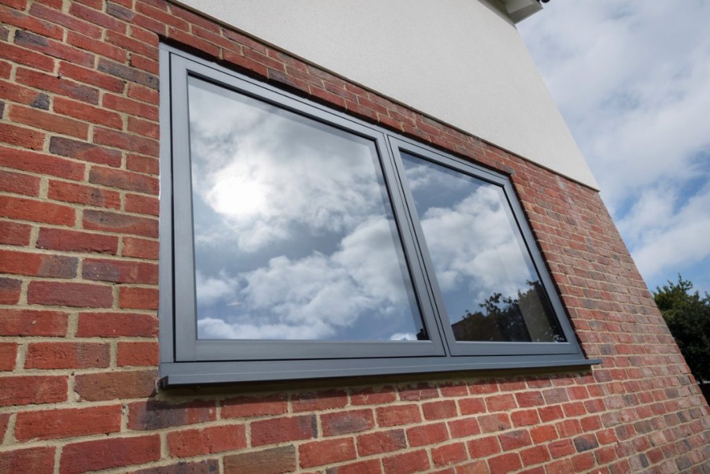 R7 Windows Thames Valley