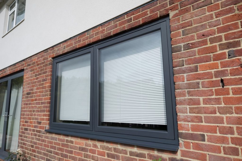 R7 Windows Thames Valley