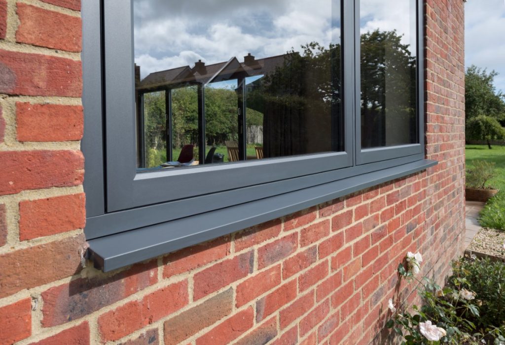 R7 Windows Thames Valley