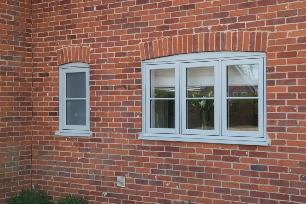 R7 Windows Thames Valley