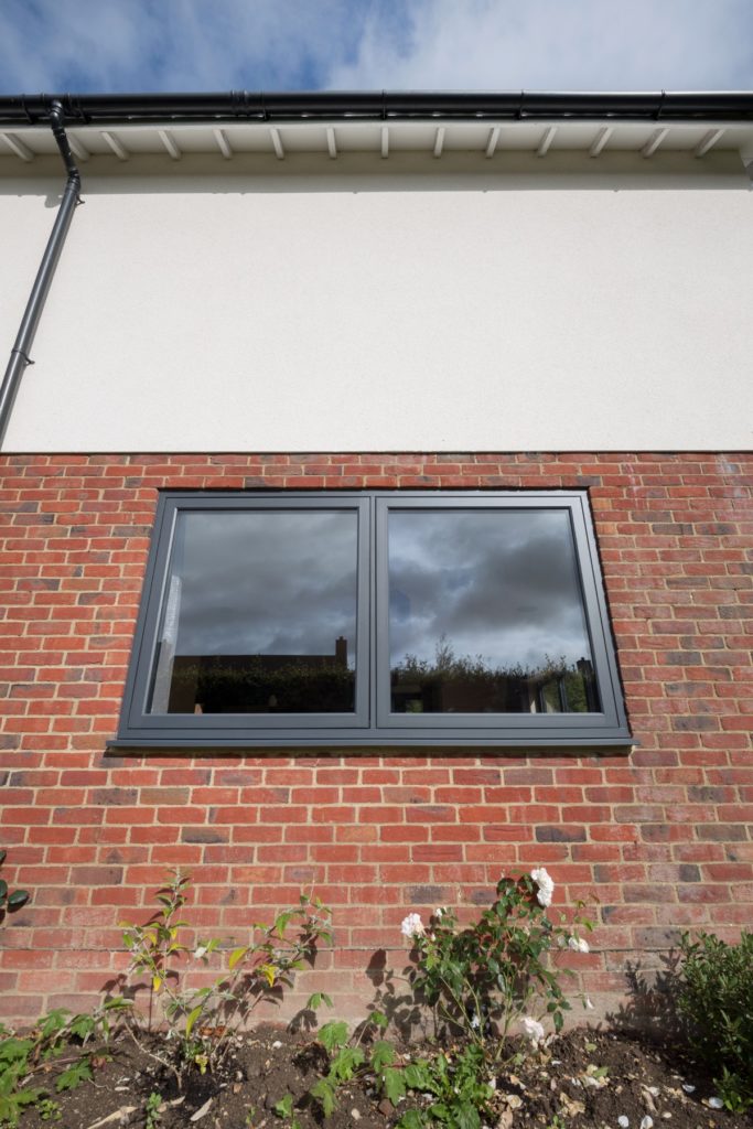 Reading Grey R7 Window