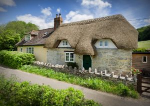 R9 Period Cottage Windows Reading