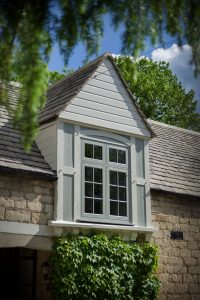 R9 Cottage Windows Reading